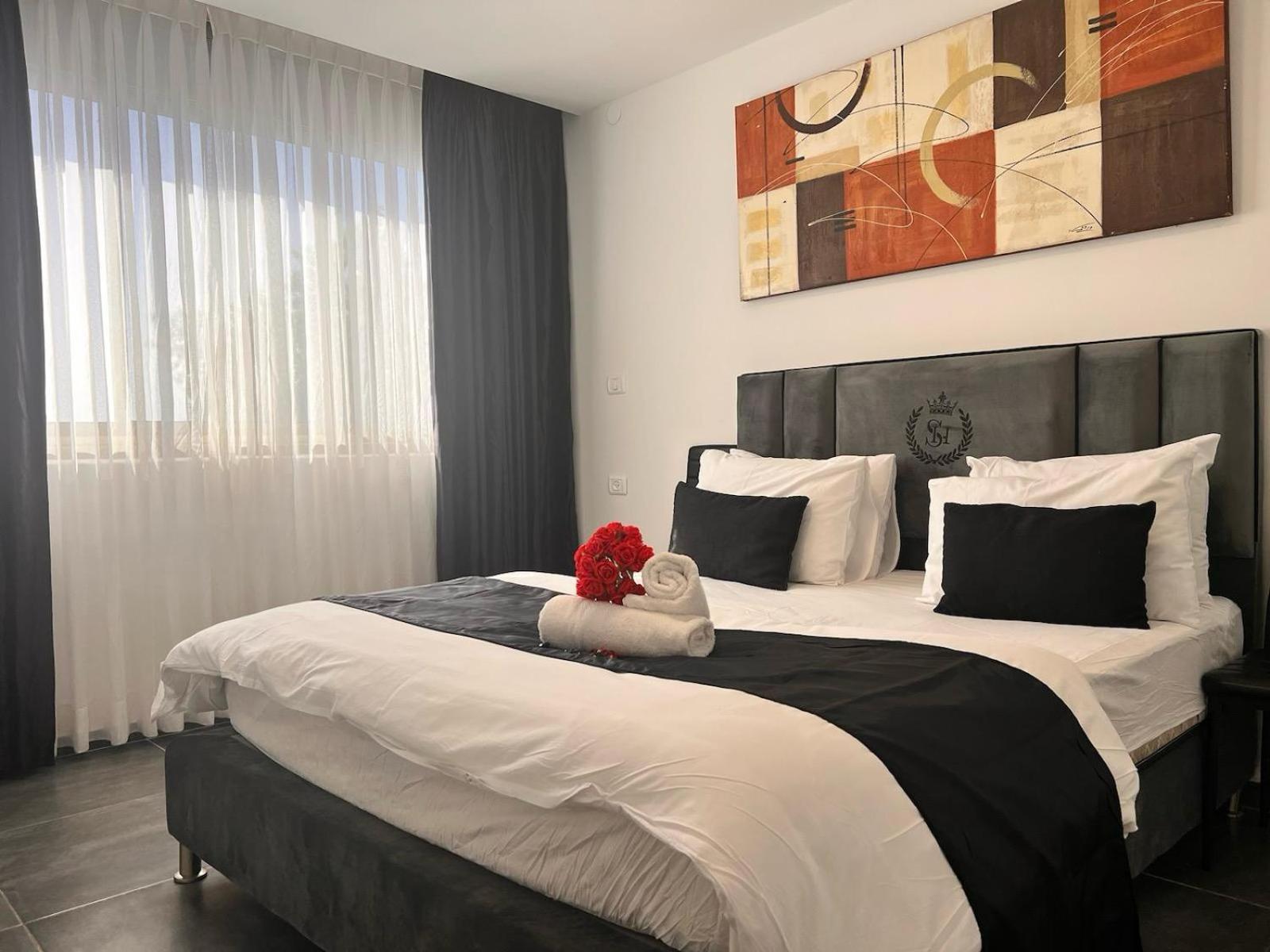 Elis Boutique Hotel Бат-Ям Екстер'єр фото