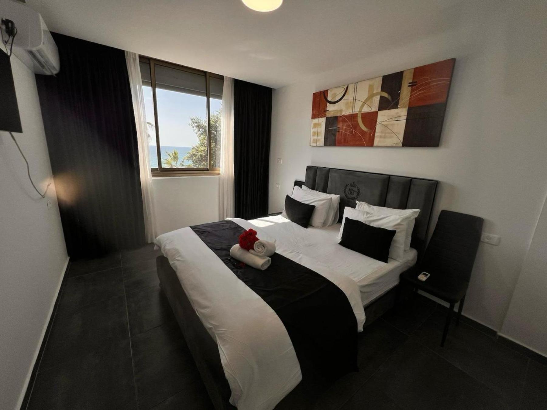 Elis Boutique Hotel Бат-Ям Екстер'єр фото