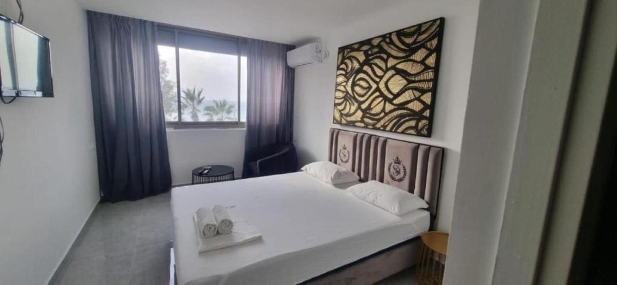 Elis Boutique Hotel Бат-Ям Екстер'єр фото