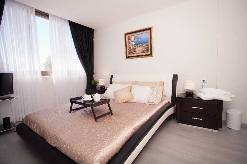 Elis Boutique Hotel Бат-Ям Екстер'єр фото