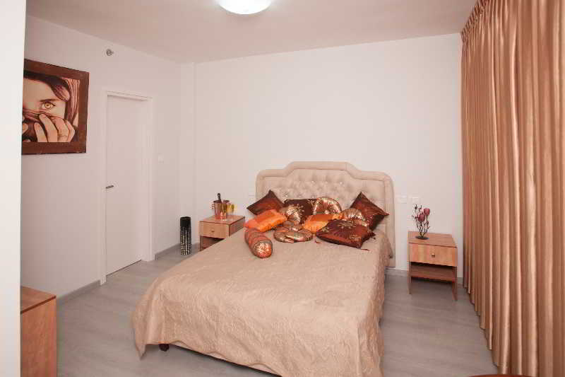 Elis Boutique Hotel Бат-Ям Екстер'єр фото