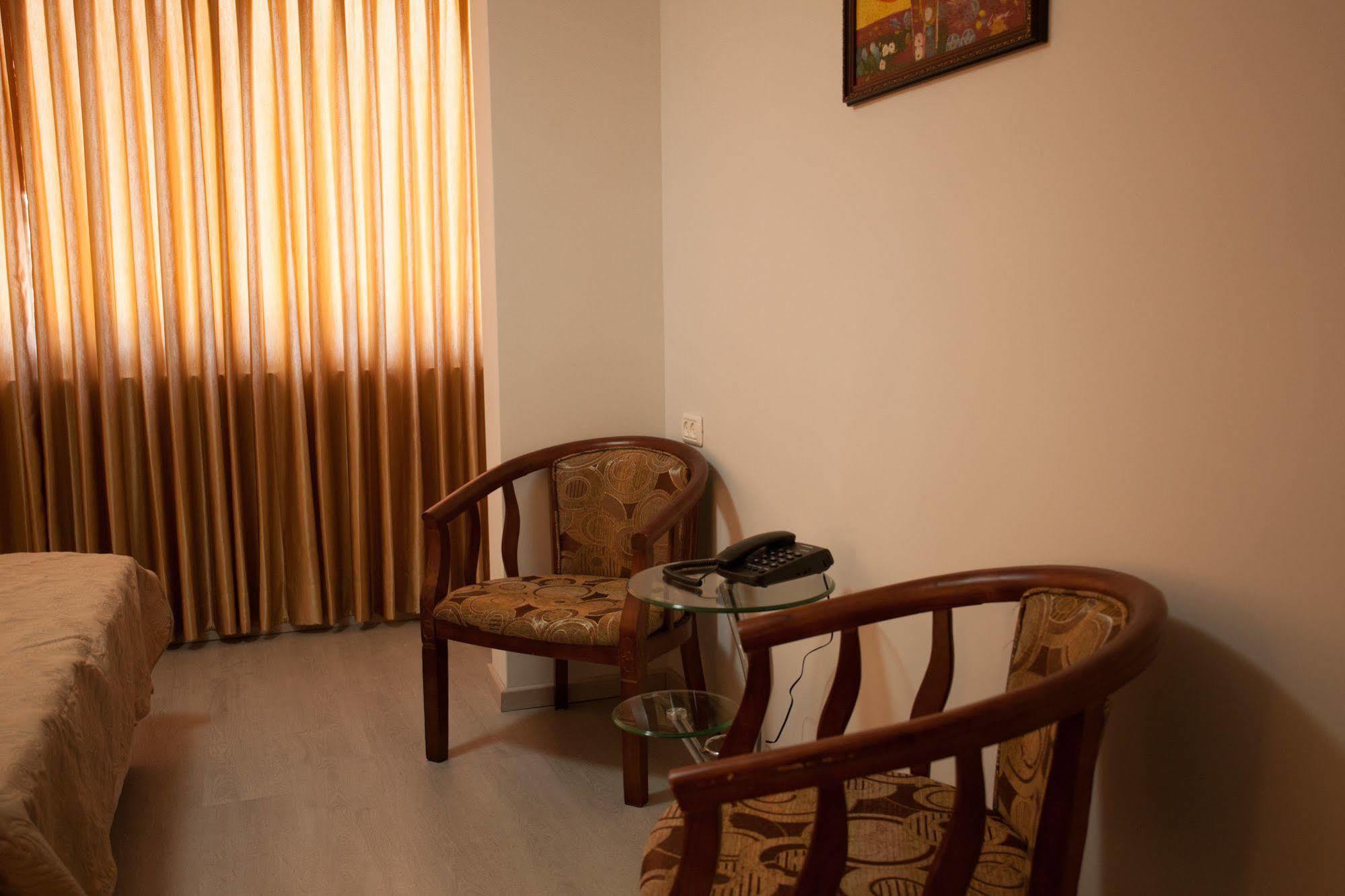 Elis Boutique Hotel Бат-Ям Екстер'єр фото